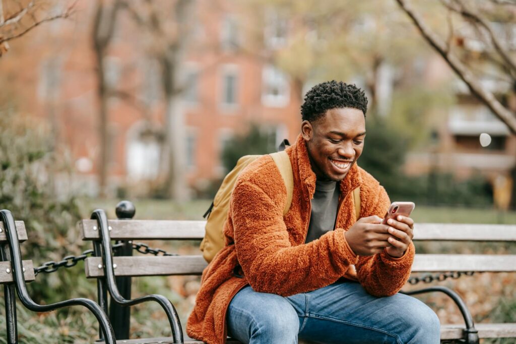 Sites gratuitos para buscar dono de número de celular